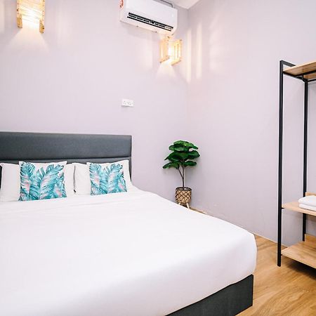 Swing & Pillows - 87 Muntri, Penang ジョージタウン エクステリア 写真